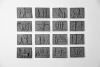 Museo componibile - 200 formelle di terracotta che raccontanola vita di AJ 